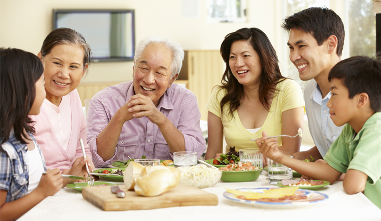 Câu chuyện năm cũ bên mâm cơm gia đình ngày tất niên